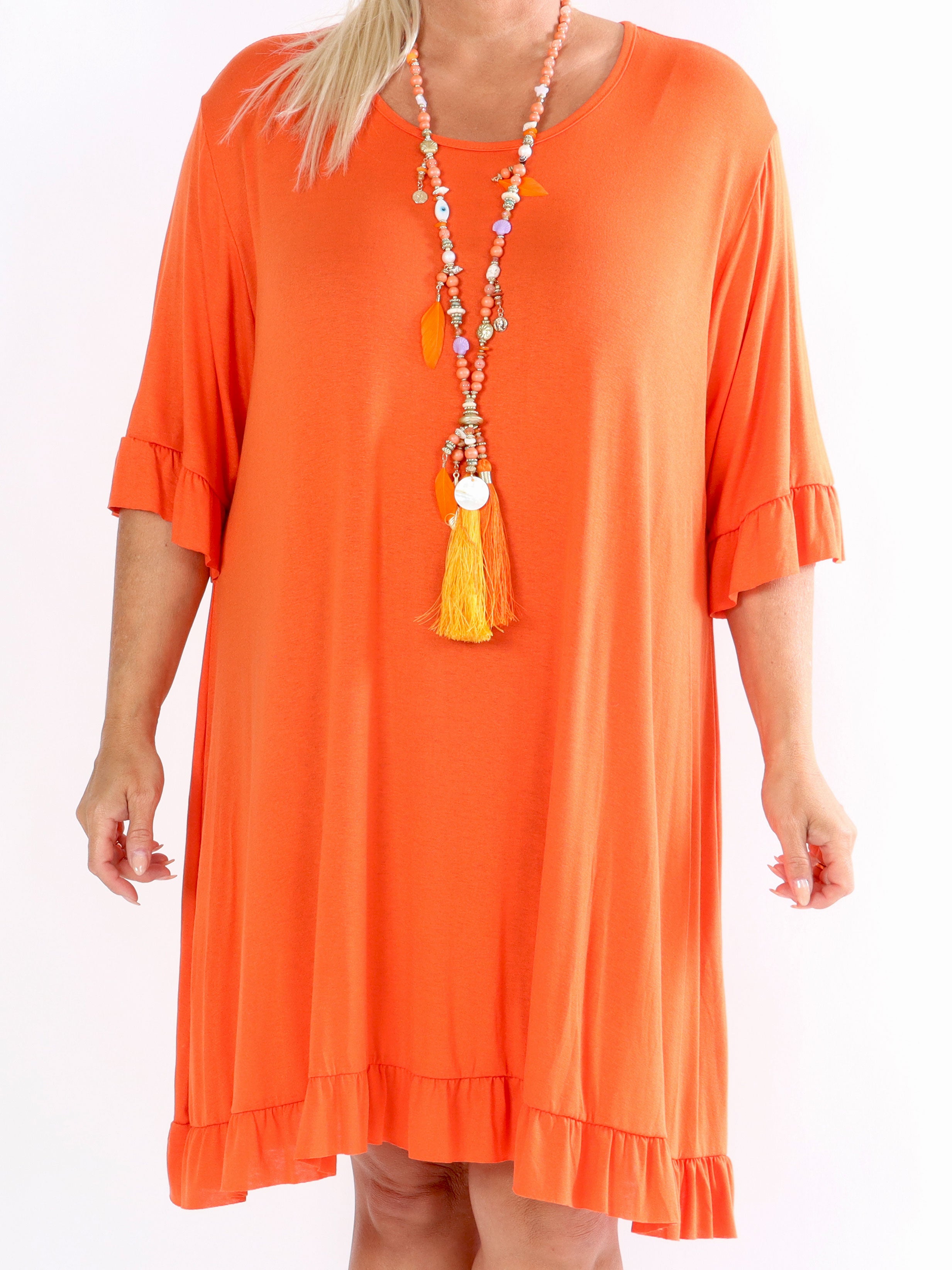 Leonara - Simpel viscose kjole med flæsekanter